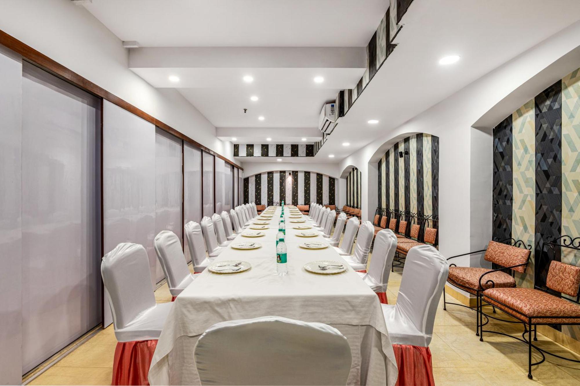 Hotel Nice Palace Delhi  Exterior photo